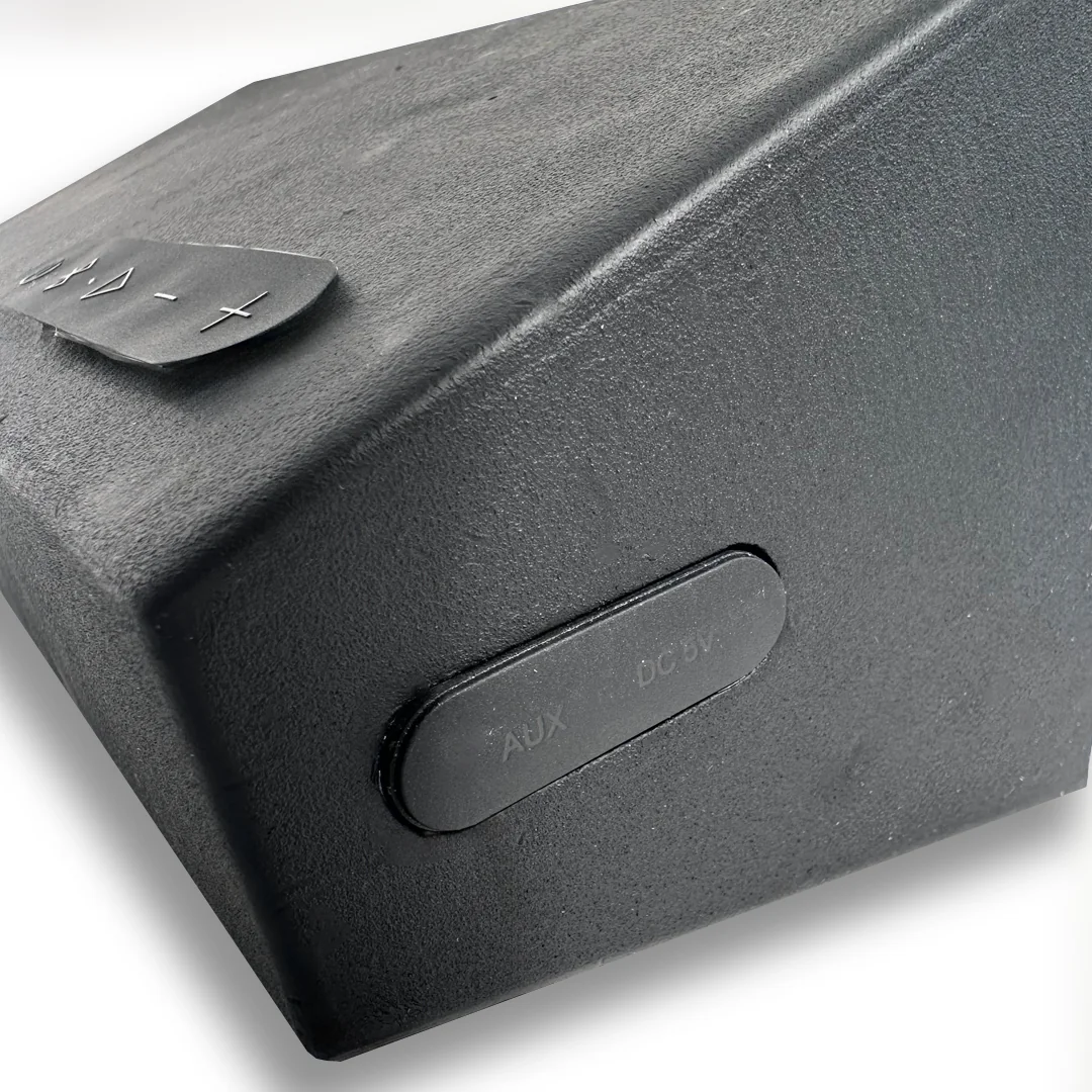 Control buttons on the speaker top